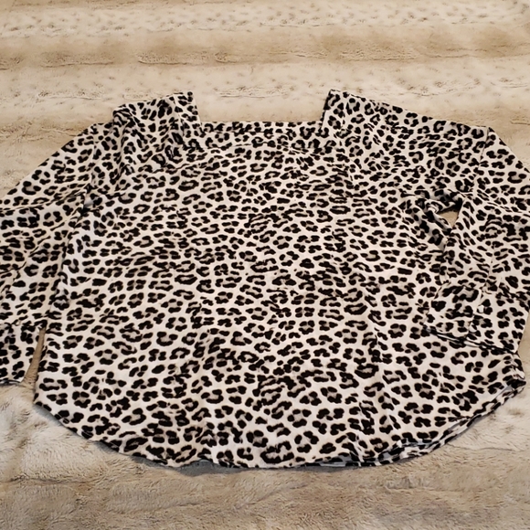 Ann Taylor Factory Tops - NWT - Ann Taylor Factory Snow Leopard Blouse